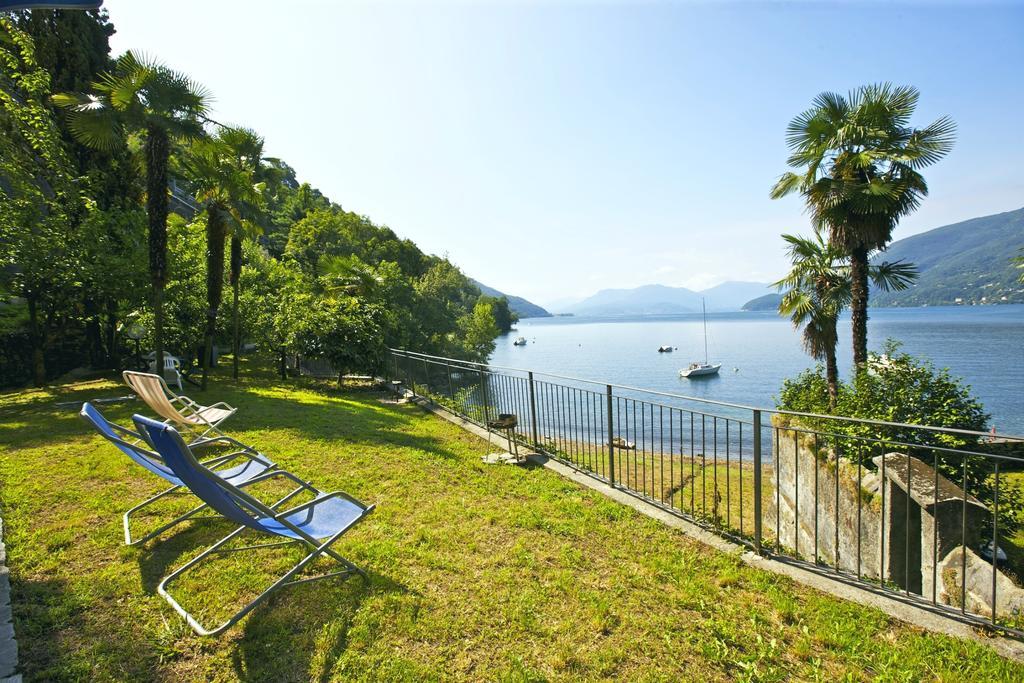 Bella Casa Alla Spiaggia Tronzano Lago Maggiore Exterior foto