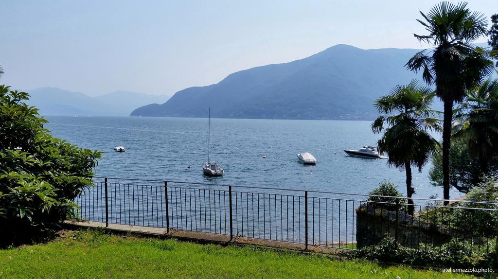 Bella Casa Alla Spiaggia Tronzano Lago Maggiore Exterior foto
